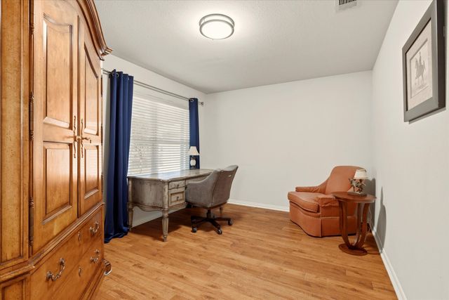 9708 Grandview Drive, Denton, TX 76207