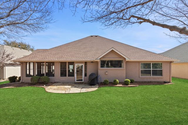 9708 Grandview Drive, Denton, TX 76207