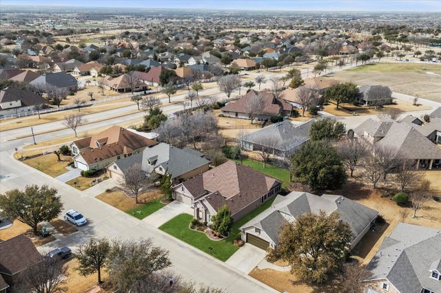 9708 Grandview Drive, Denton, TX 76207