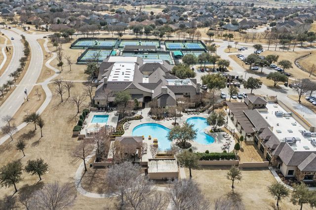 9708 Grandview Drive, Denton, TX 76207