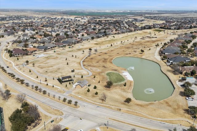 9708 Grandview Drive, Denton, TX 76207