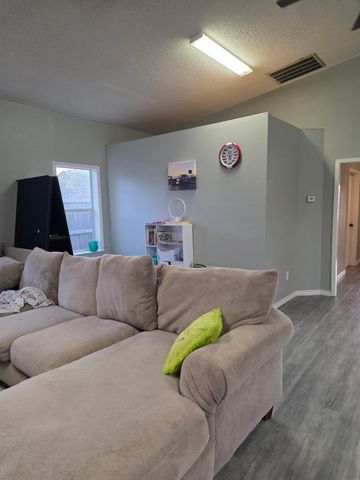 1080 N Fm 356, Onalaska, TX 77360