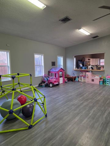 1080 N Fm 356, Onalaska, TX 77360