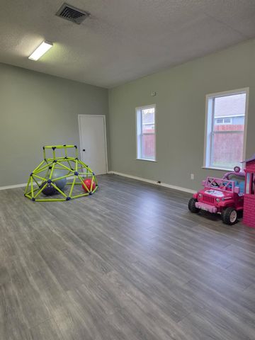 1080 N Fm 356, Onalaska, TX 77360