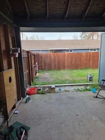 1080 N Fm 356, Onalaska, TX 77360