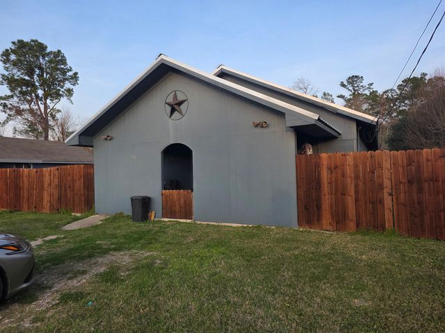 1080 N Fm 356, Onalaska, TX 77360