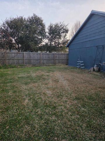 1080 N Fm 356, Onalaska, TX 77360