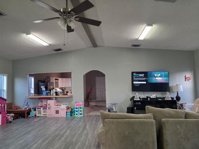 1080 N Fm 356, Onalaska, TX 77360