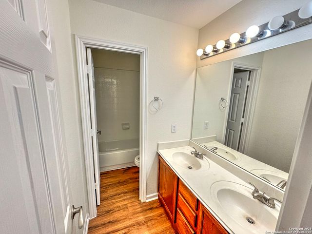 8711 sandia, Helotes, TX 78023