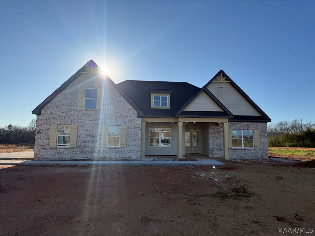 749 Alston Drive, Wetumpka, AL 36093