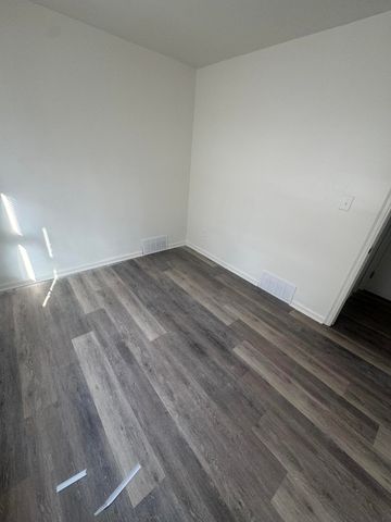 18955 Hamburg Street, Detroit, MI 48205