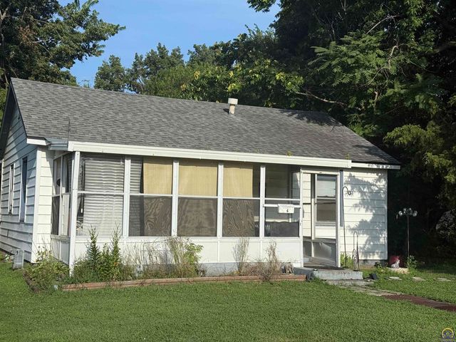 1424 NW Van Buren ST, Topeka, KS 66608