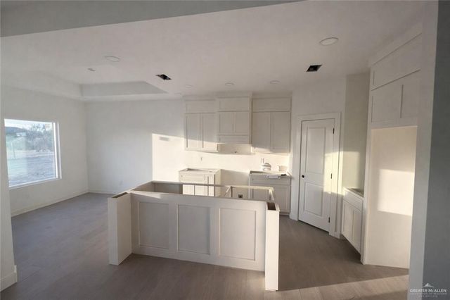 2809 N Alyna Avenue, Edinburg, TX 78541