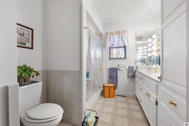 1202 Wilton Ave., Mayfield, KY 42066