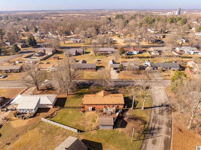 1202 Wilton Ave., Mayfield, KY 42066