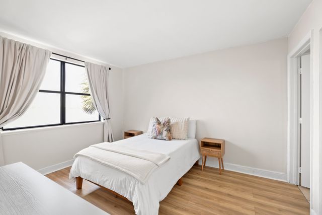 760 Executive Drive 34, West Palm Beach, FL 33401