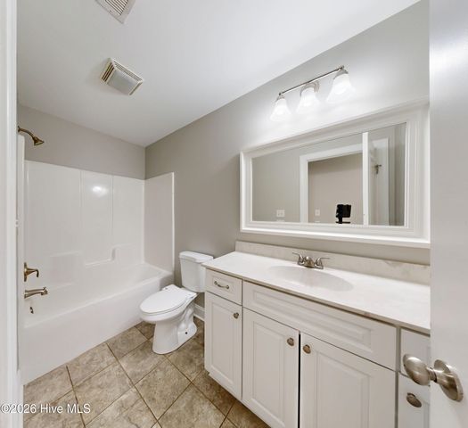 3884 Lochmere Drive, Winterville, NC 28590