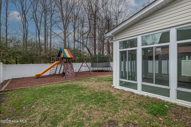 3884 Lochmere Drive, Winterville, NC 28590