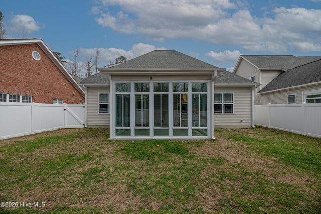 3884 Lochmere Drive, Winterville, NC 28590