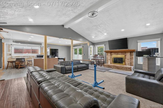 43798 Columbia Drive, Clinton Charter Township, MI 48038
