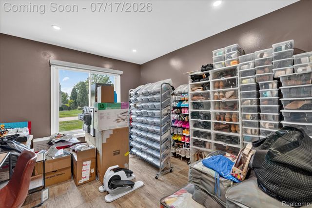 43798 Columbia Drive, Clinton Charter Township, MI 48038