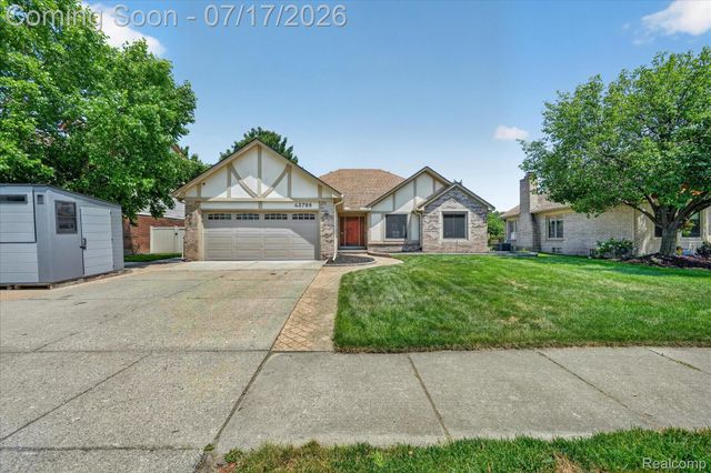 43798 Columbia Drive, Clinton Charter Township, MI 48038