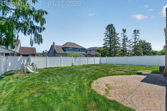 43798 Columbia Drive, Clinton Charter Township, MI 48038