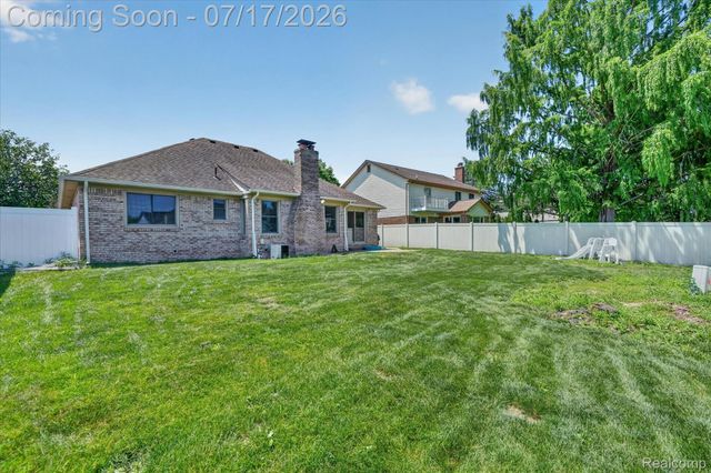 43798 Columbia Drive, Clinton Charter Township, MI 48038