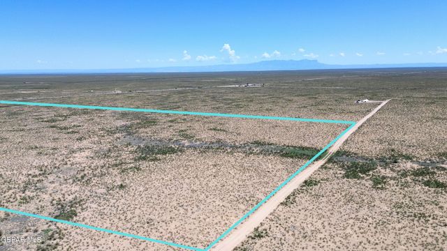 56 Antelope Acres Avenue, Salt Flat, TX 79847