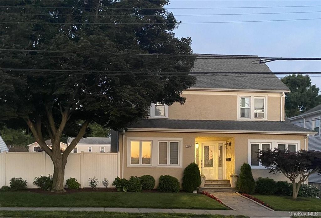 204 Lakeview Avenue, West Harrison, NY 10604