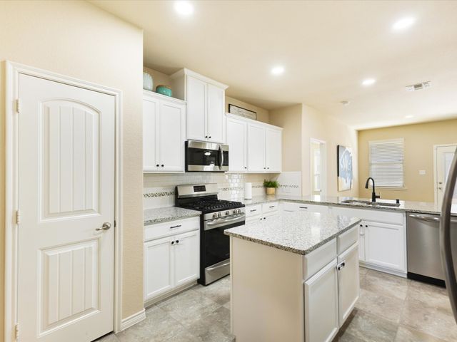 2109 Lake Hawthorne Trail, Little Elm, TX 75068