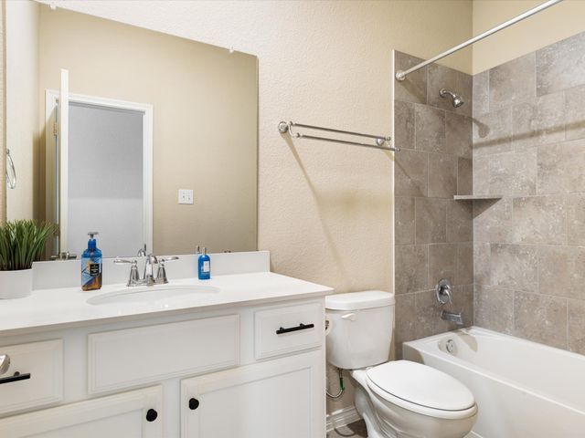 2109 Lake Hawthorne Trail, Little Elm, TX 75068