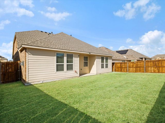 2109 Lake Hawthorne Trail, Little Elm, TX 75068