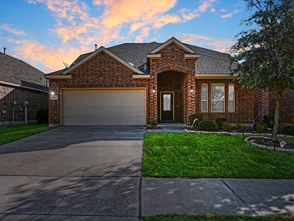 2109 Lake Hawthorne Trail, Little Elm, TX 75068