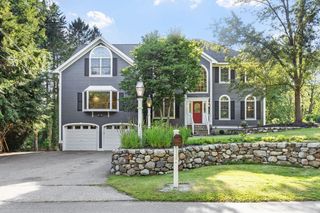 117 Hidden Rd, Andover, MA 01810