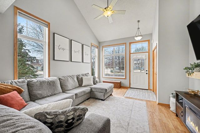 17075 Eagleview Way, Farmington, MN 55024