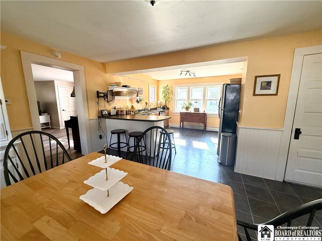 20 Lakeview Avenue, Pomfret, NY 14063