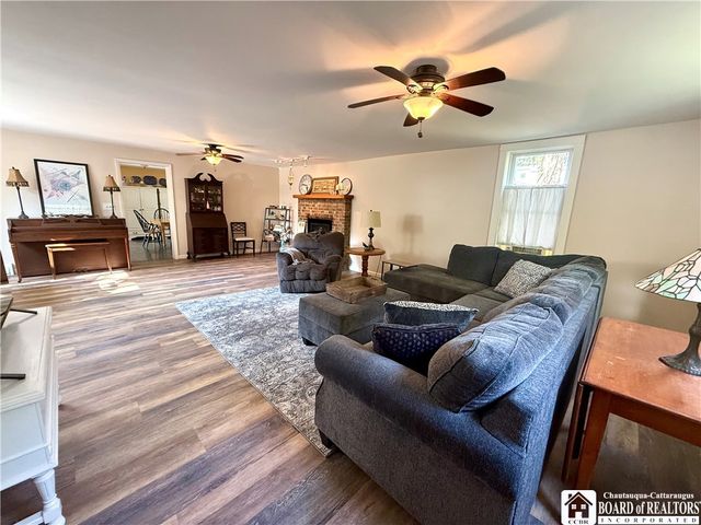 20 Lakeview Avenue, Pomfret, NY 14063