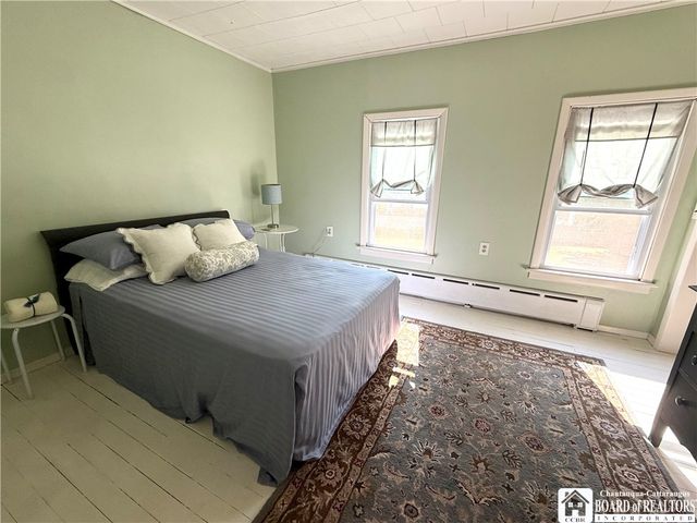 20 Lakeview Avenue, Pomfret, NY 14063