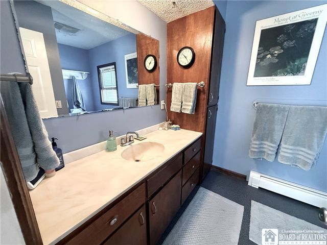 20 Lakeview Avenue, Pomfret, NY 14063