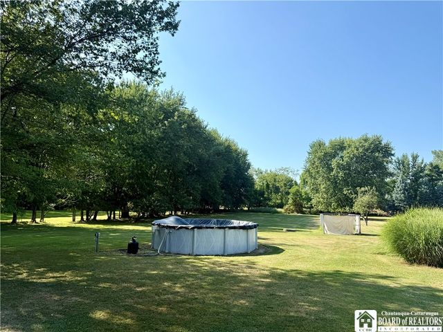 20 Lakeview Avenue, Pomfret, NY 14063