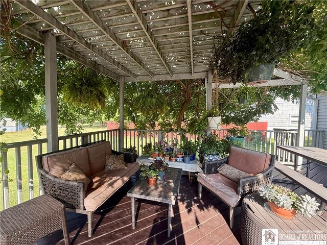 20 Lakeview Avenue, Pomfret, NY 14063