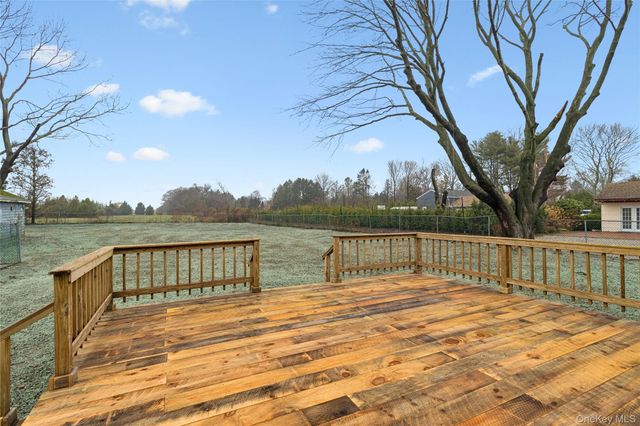 17425 County Road 48, Cutchogue, NY 11935