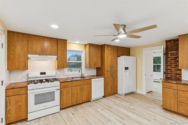 17425 County Road 48, Cutchogue, NY 11935