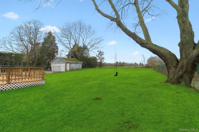 17425 County Road 48, Cutchogue, NY 11935