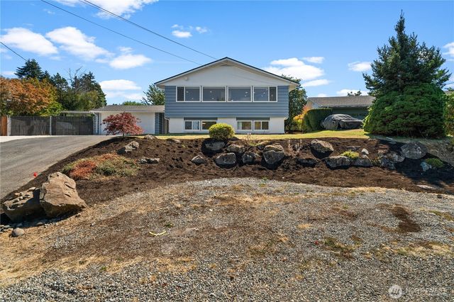 4019 Robin Road W, University Place, WA 98466