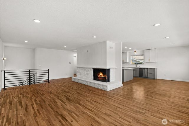 4019 Robin Road W, University Place, WA 98466