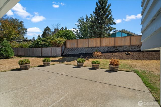 4019 Robin Road W, University Place, WA 98466