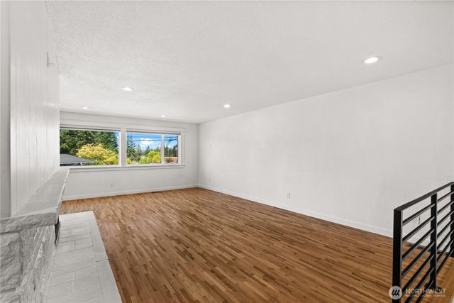 4019 Robin Road W, University Place, WA 98466