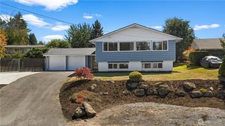 4019 Robin Road W, University Place, WA 98466